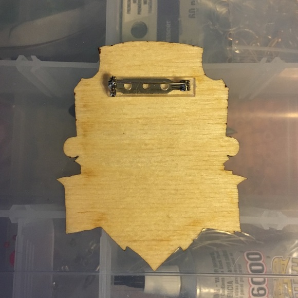 Gryffindor Harry Potter Laser Cut Wood Pin - Picture 2 of 2